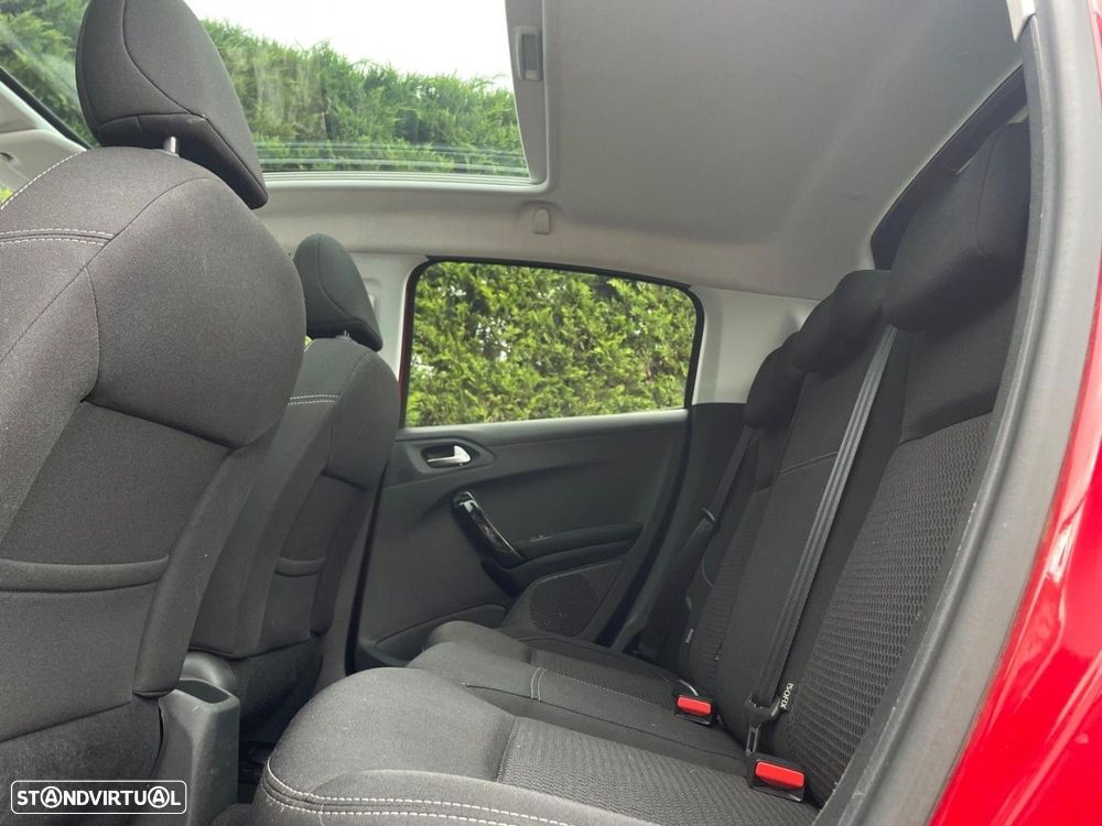 Peugeot 208 1.2 PureTech Allure - 10