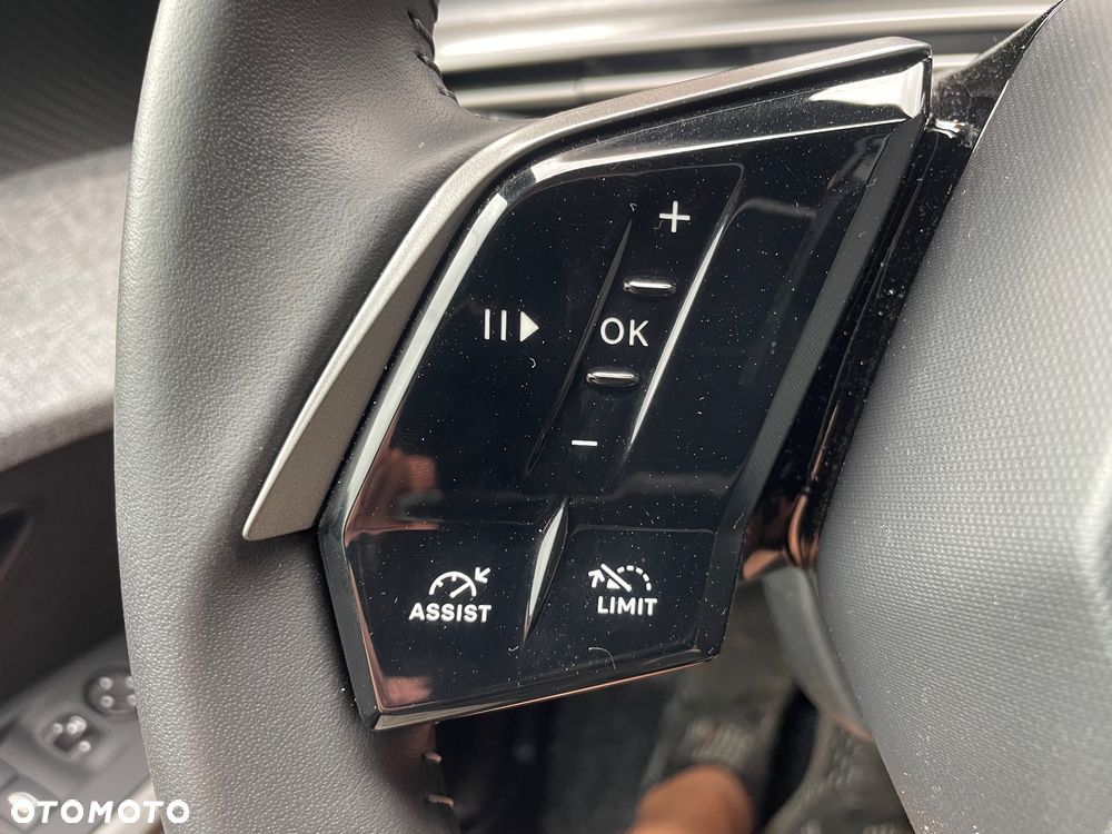 Peugeot 3008 e-3008 73kWh Allure - 22
