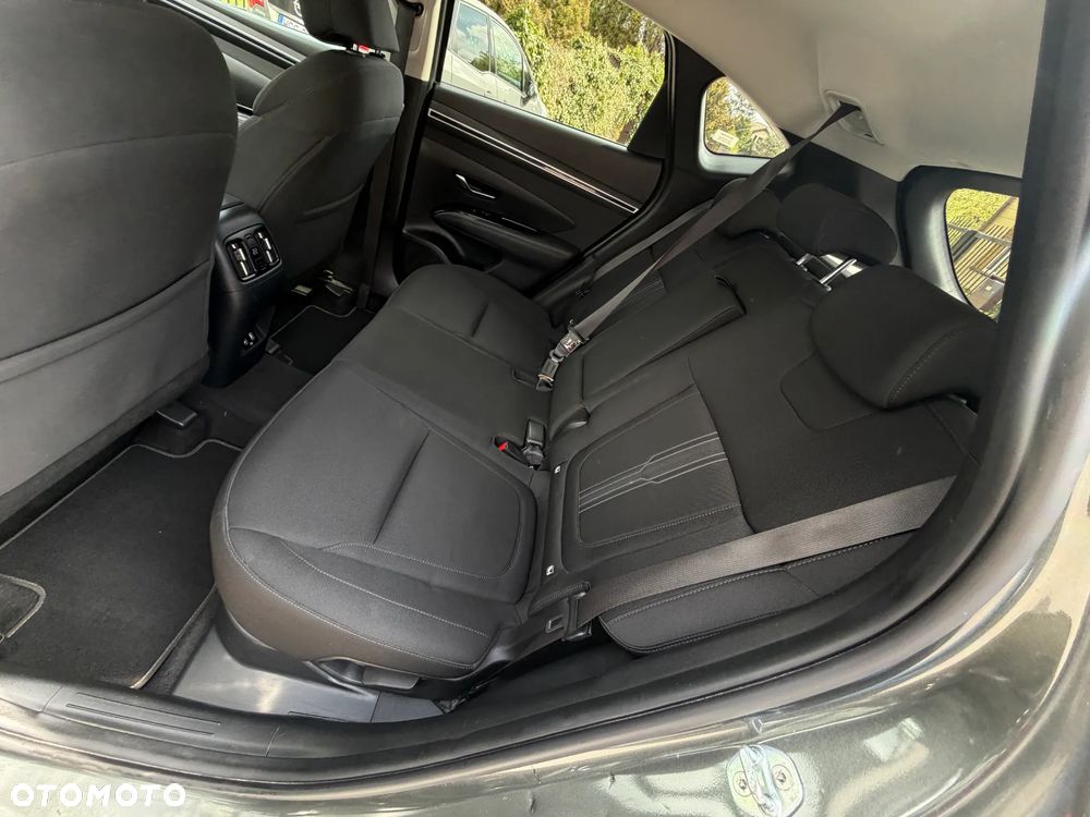 Hyundai Tucson 1.6 T-GDi HEV Executive 4WD - 33