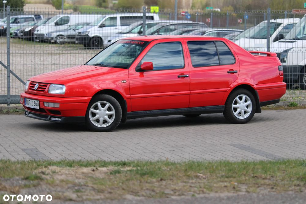 Volkswagen Vento - 3