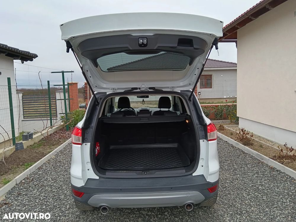 Ford Kuga - 8