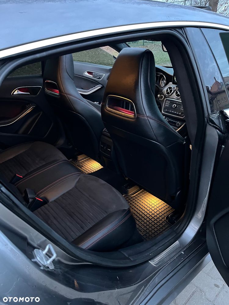 Mercedes-Benz CLA 250 AMG Line - 12