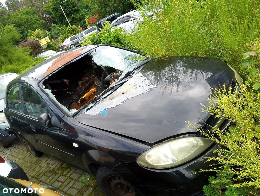 Chevrolet Lacetti I  (03-09r.) 1.4B 95KM. Silnik F14D3 Skrzynia MG5 lakier. Cały na części GWARANCJA !!!!  Przód Tył Zestaw Komplet Drzwi Klapa Zderzak Błotnik Maska Grill Atrapa Szyba Pas Lampa Lusterko Boczki Fotel Kanapa Kokpit Deska Rozdzielcza Przełącznik Włącznik Sterownik Przewody Wiązka Instalacja Moduł Komputer Czujnik Listwa Pompa Alternator Wtryski Głowica Rozrusznik Kompresor Sprzęgło Dwumas Silnik Skrzynia ABS Klimatyzacji Paliwa Wspomagania Kolektor Turbina Przepustnica Zawór Chłodnica Koło Hak Belka Sanki Zawieszenie Mcpherson Półoś Amortyzator Wydech Tłumik Zacisk Most - 3
