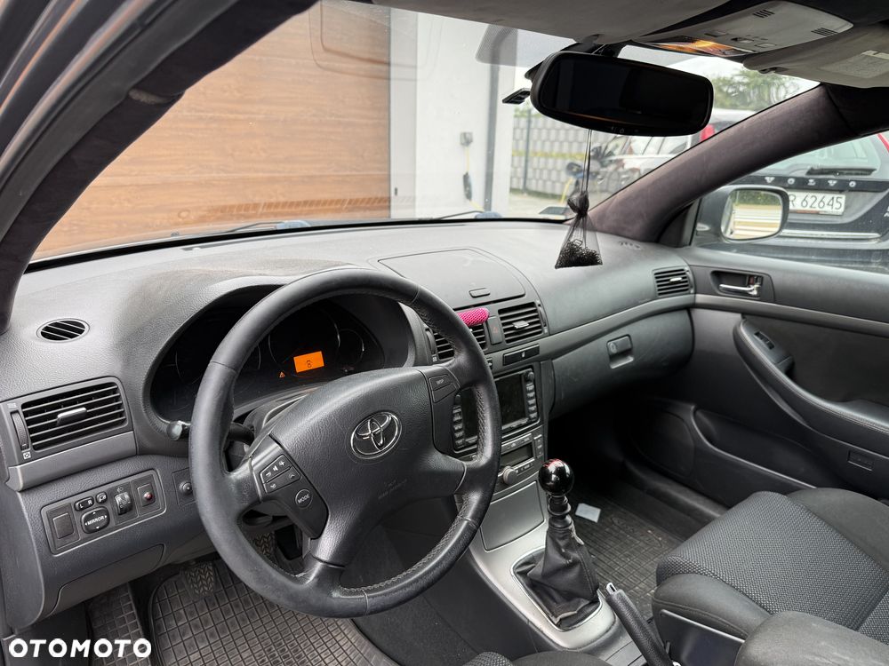 Toyota Avensis - 3