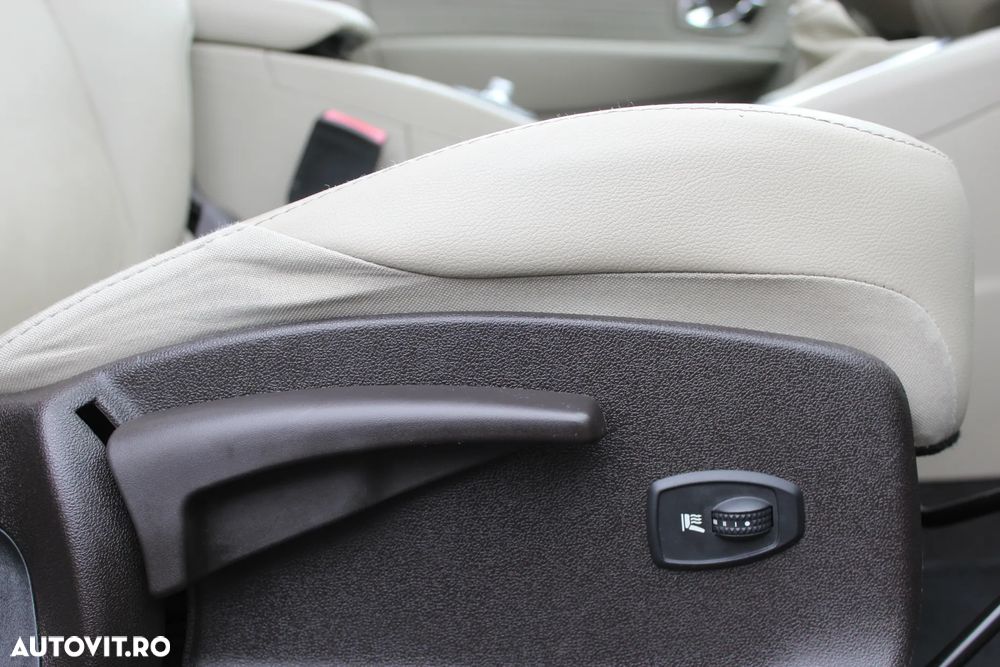 Renault Grand Scenic ENERGY dCi 130 S&S Bose Edition - 8