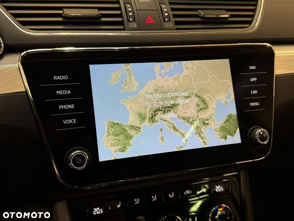 Skoda Superb 2.0 TDI SCR Style DSG - 22