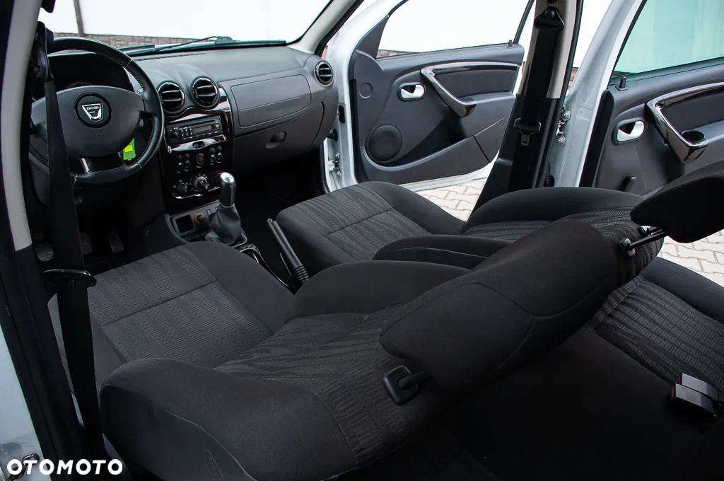 Dacia Duster 1.6 16V 4x2 Laureate - 27