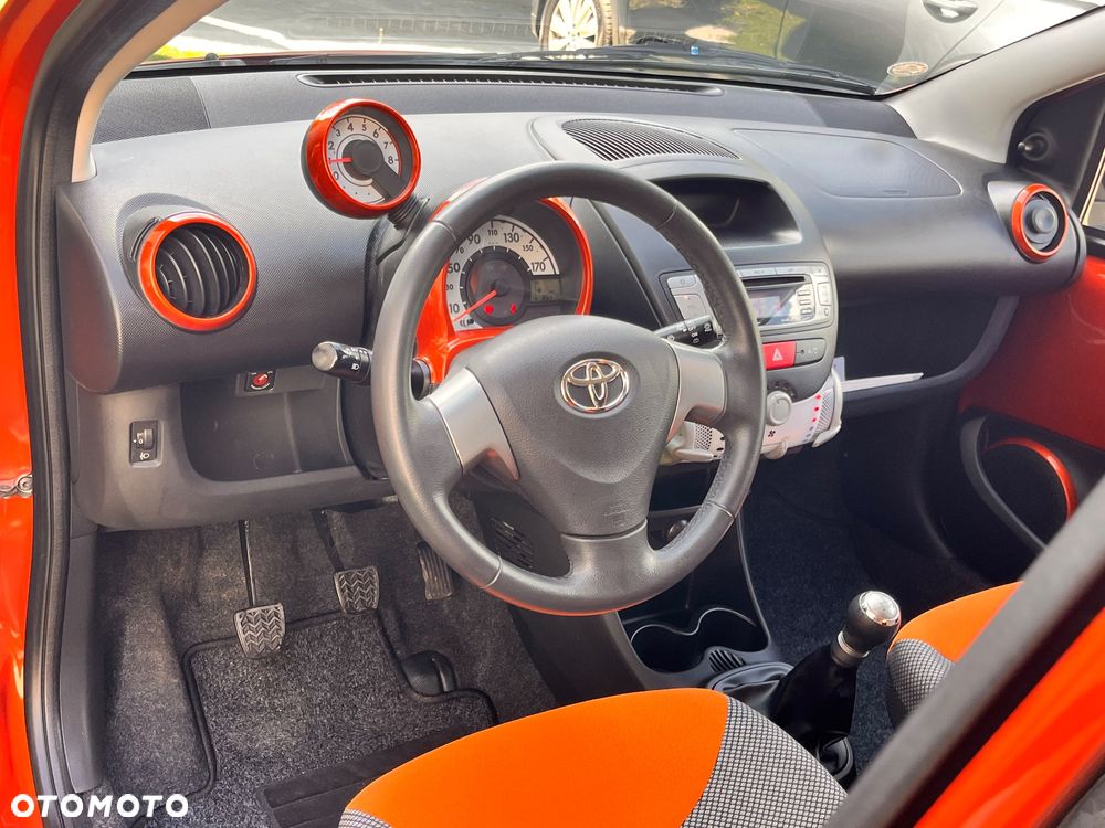 Toyota Aygo Cool&Go - 31