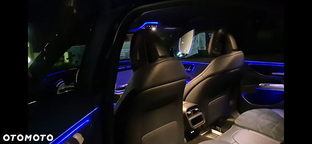 Mercedes-Benz Klasa E 220 d mHEV AMG 9G-Tronic - 22