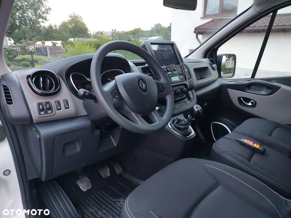 Renault Trafic Grand 1.6 dCi - 7