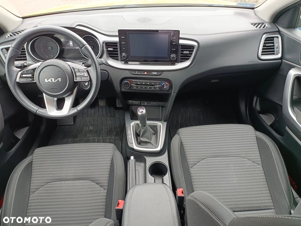 Kia XCeed 1.5 T-GDI M - 12