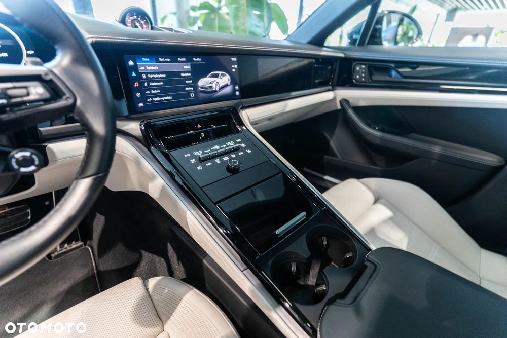 Porsche Panamera 4S E-Hybrid PHEV - 20