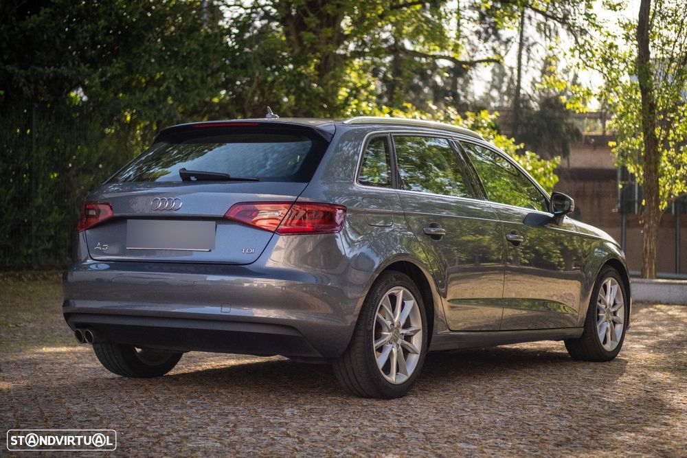 Audi A3 Sportback 2.0 TDI Advance - 3