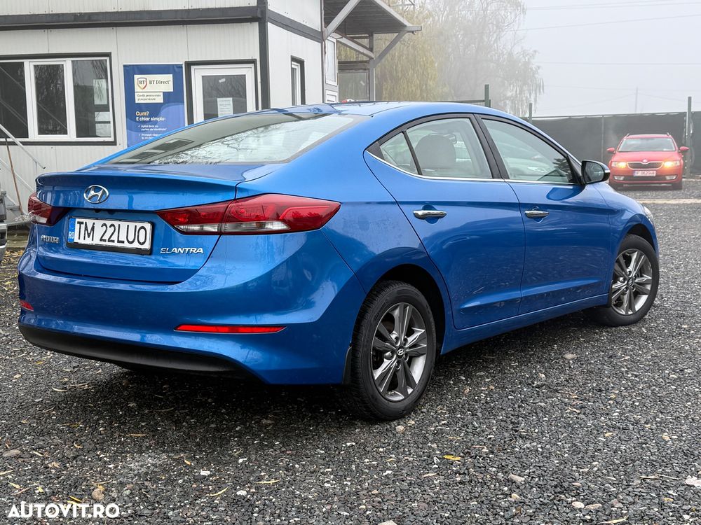 Hyundai Elantra 1.6 CRDI Exclusive - 10
