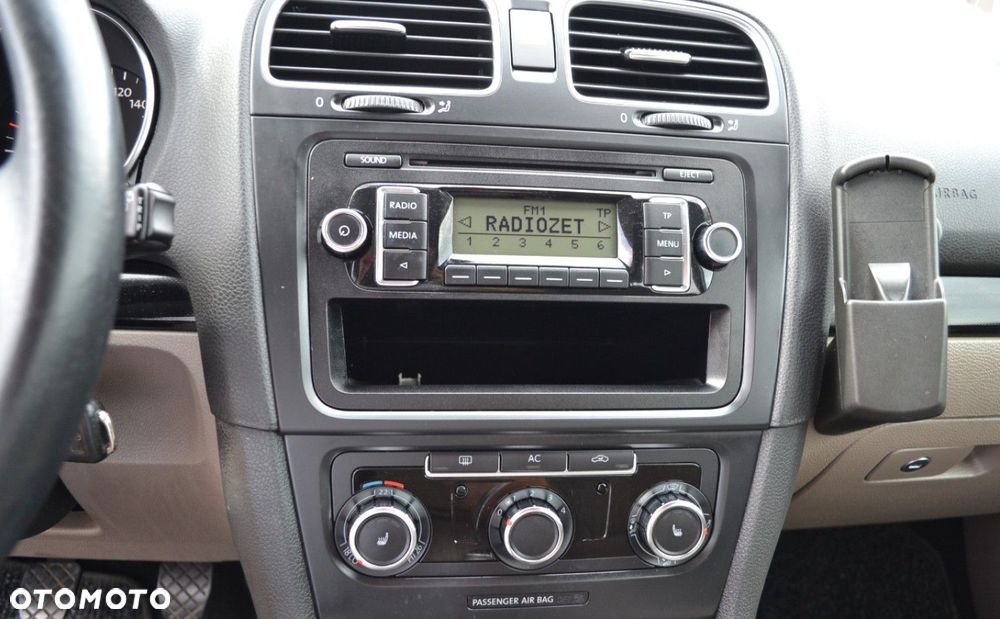 Volkswagen Golf - 26