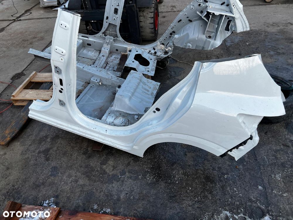 ĆWIARTKA DŁUGA BŁOTNIK POSZYCIE SŁUPEK PRÓG LEWY TYŁ DACIA SANDERO III 3 - 1