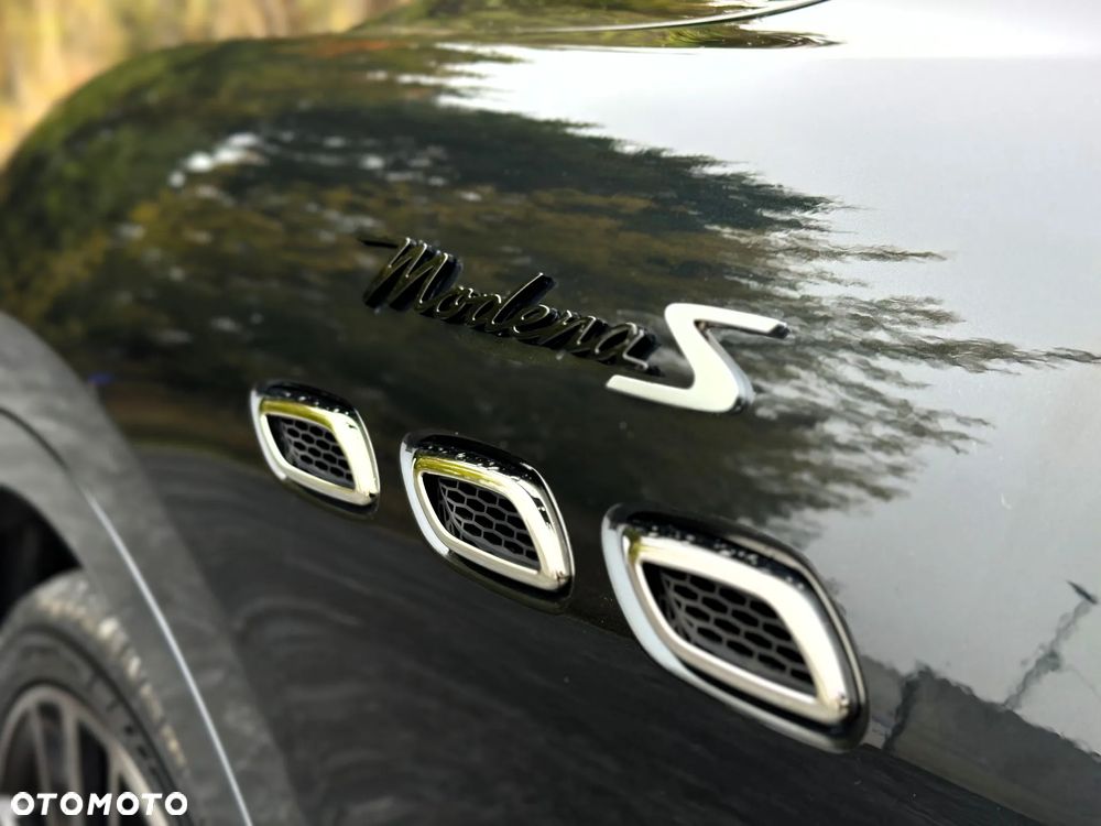 Maserati Levante GTS Q4 - 12