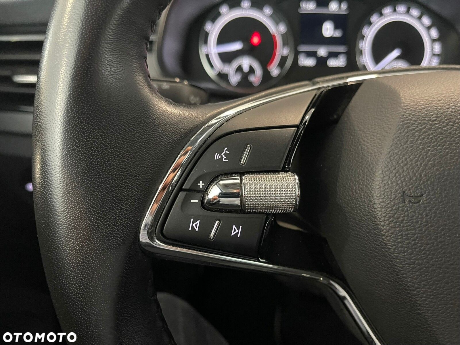Skoda Kamiq 1.0 TSI Ambition DSG - 27