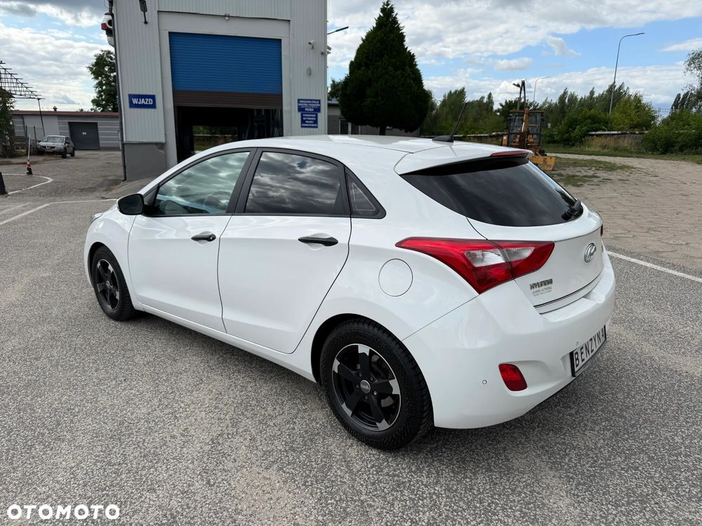 Hyundai i30 1.4 Comfort - 25