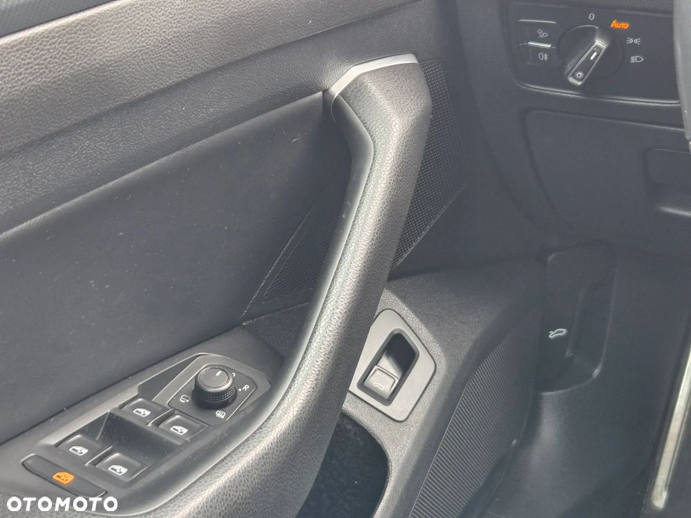 Volkswagen Arteon 2.0 TDI SCR R-Line DSG - 13