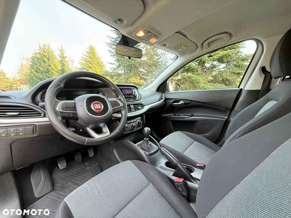 Fiat Tipo 1.4 T-Jet 16v Easy - 18