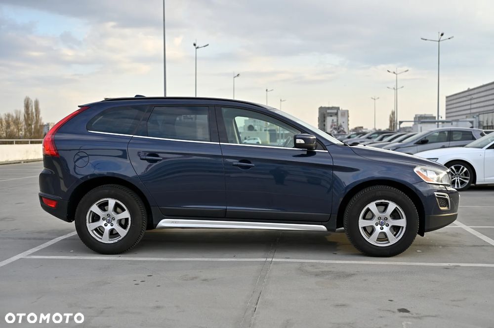 Volvo XC 60 D4 Momentum - 6