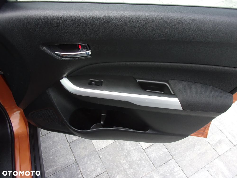 Suzuki Vitara 1.6 Premium 2WD - 32