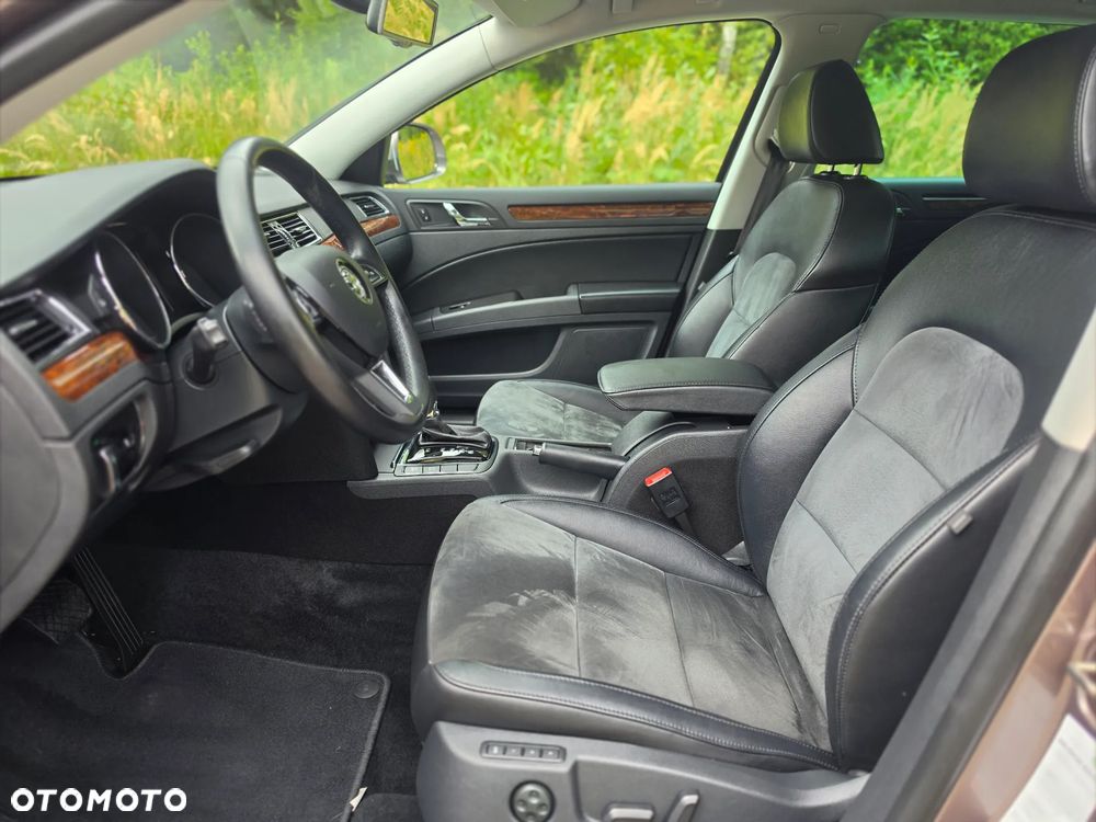 Skoda Superb 2.0 TSI DSG Elegance - 36