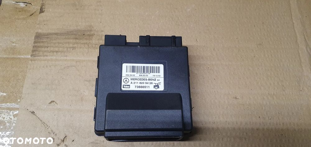 Moduł sterownik klapy bagażnika Mercedes W211 A2118209426 - 1