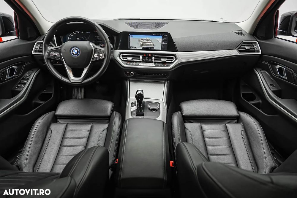 BMW Seria 3 330e Aut. Sport Line - 2