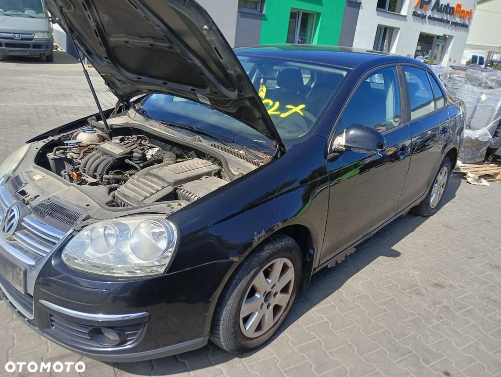 Silnik (Zderzak, Lampa, Drzwi, Błotnik, Kierownica) Volkswagen Jetta 1.6 Benzyna 102 Km 2007 R - 6