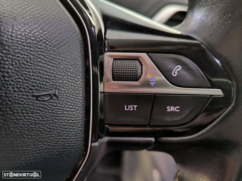 Peugeot 3008 PureTech 130 Stop & Start GPF Allure Pack - 20