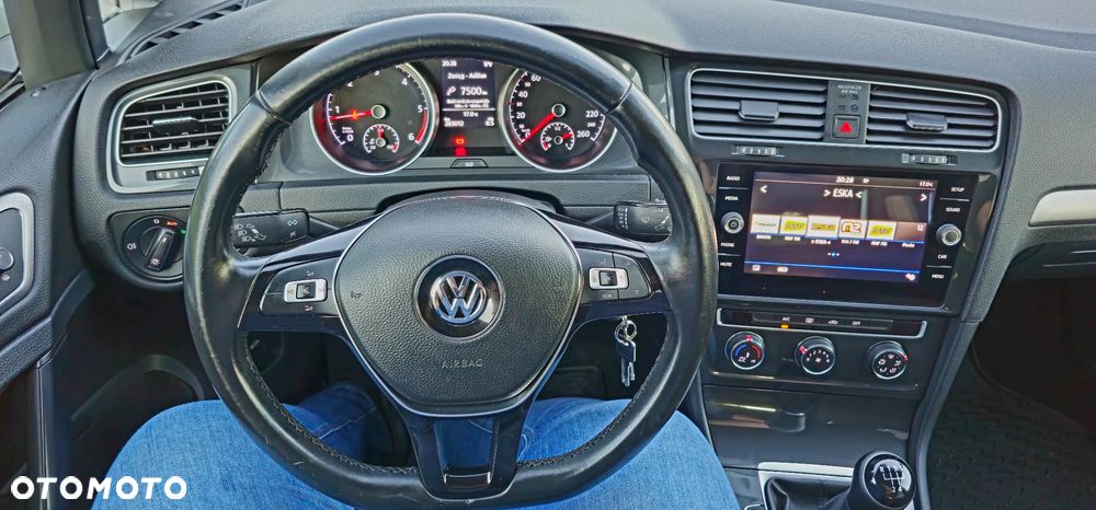 Volkswagen Golf 1.6 TDI BMT Comfortline - 14