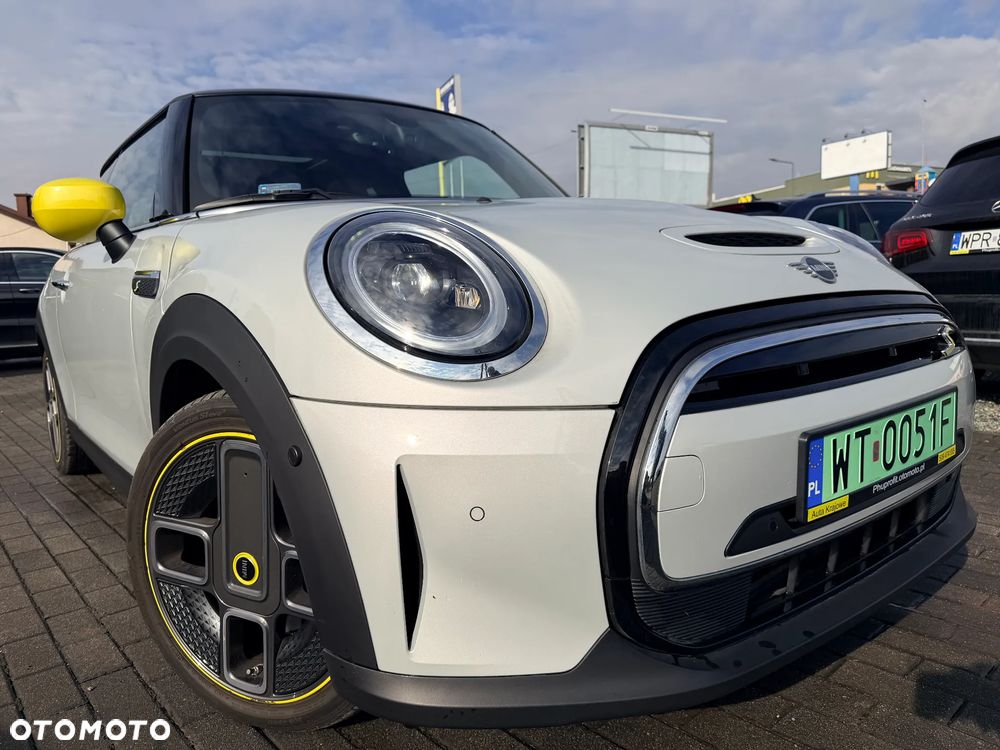 MINI Cooper SE Electric Trim - 5