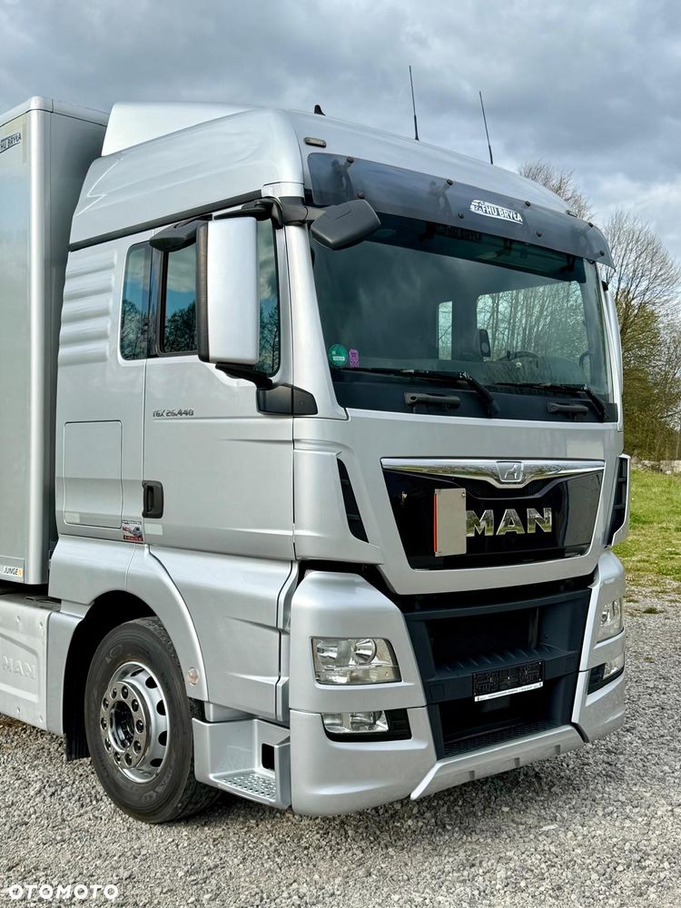 MAN TGX 26.440 / KONTENER / IZOTERMA / WINDA / 20 PALET / CAŁY NA PODUSZKACH / 3 OSIE / 3 OŚ PODNOSZONA + SKRĘTNA / EURO 6 / SPROWADZONY / SERWISOWANY - 15