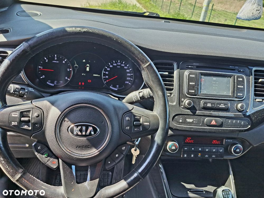 Kia Carens 1.7 CRDi L - 8