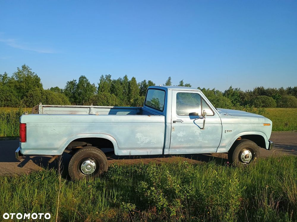 Ford F150 - 4