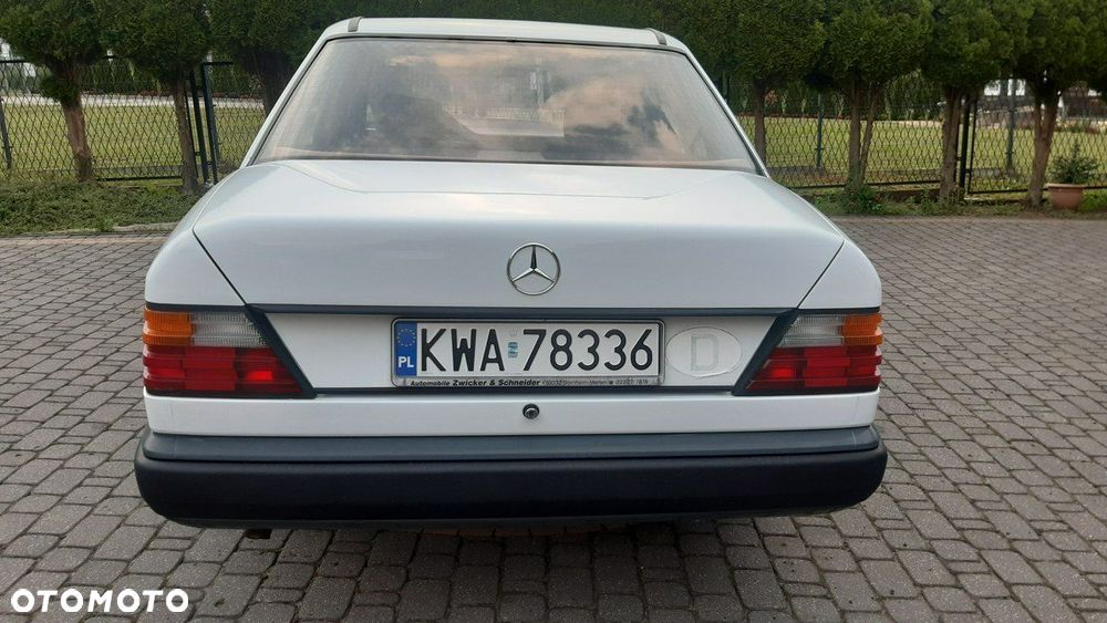 Mercedes-Benz W124 (1984-1993) - 29