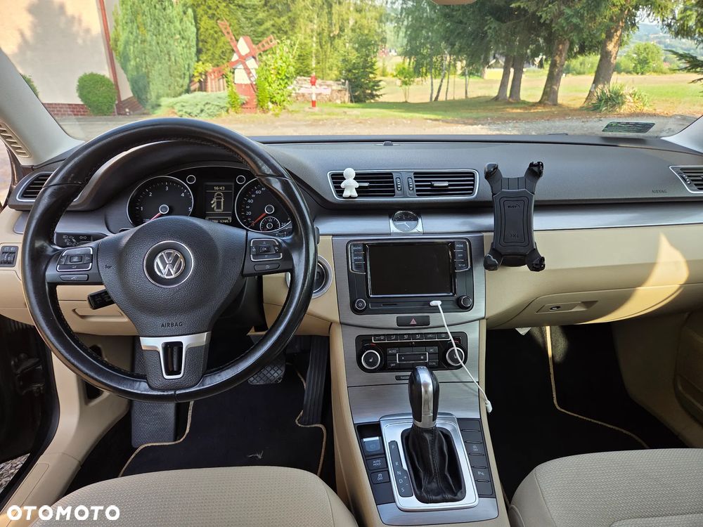 Volkswagen Passat 2.0 TDI DPF Comfortline DSG - 12