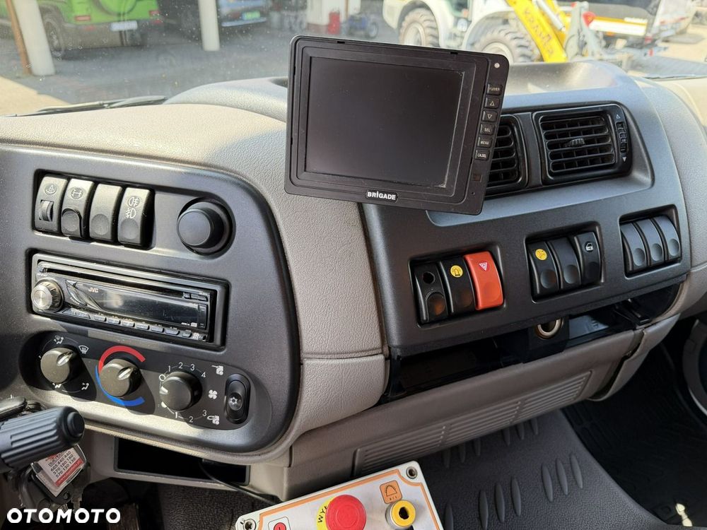 DAF LF 55.300 Śmieciarka Komunal Partner KP 16V Mały Przebieg - 29