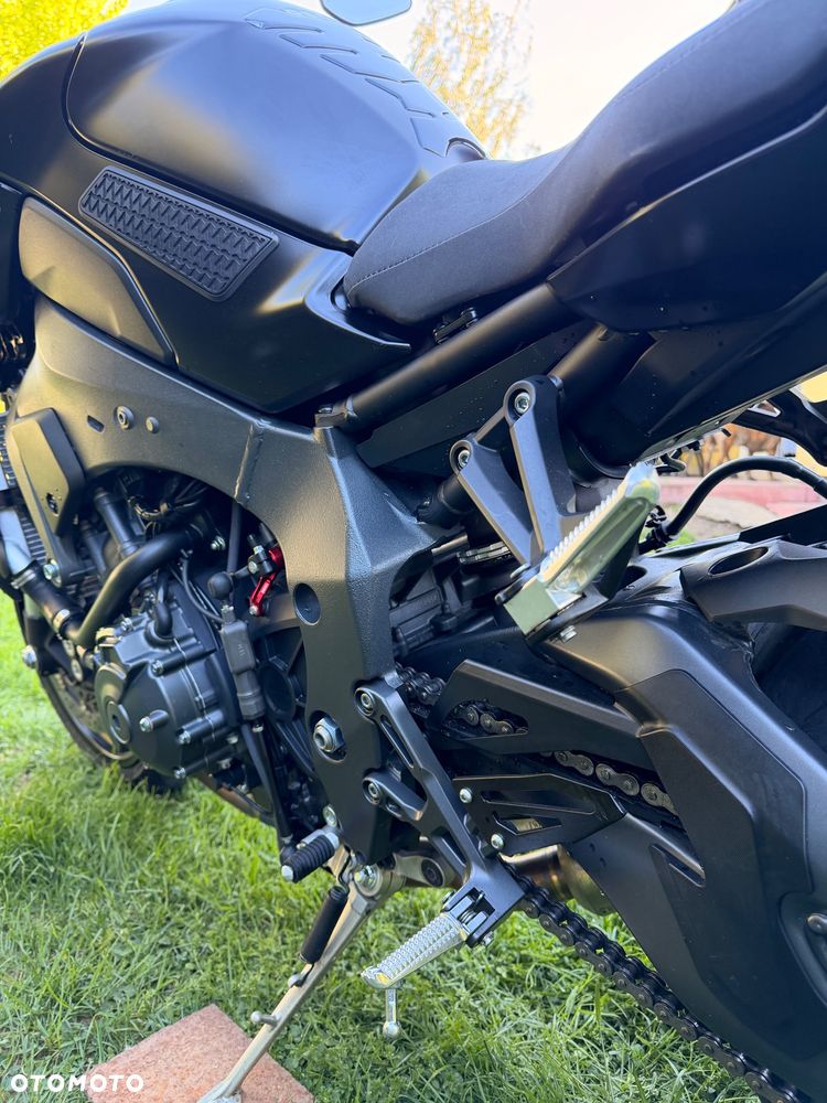 Yamaha MT - 16