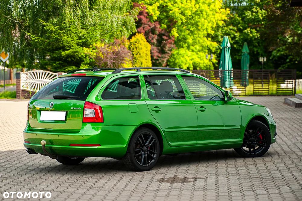 Skoda Octavia 2.0 TSI RS - 17