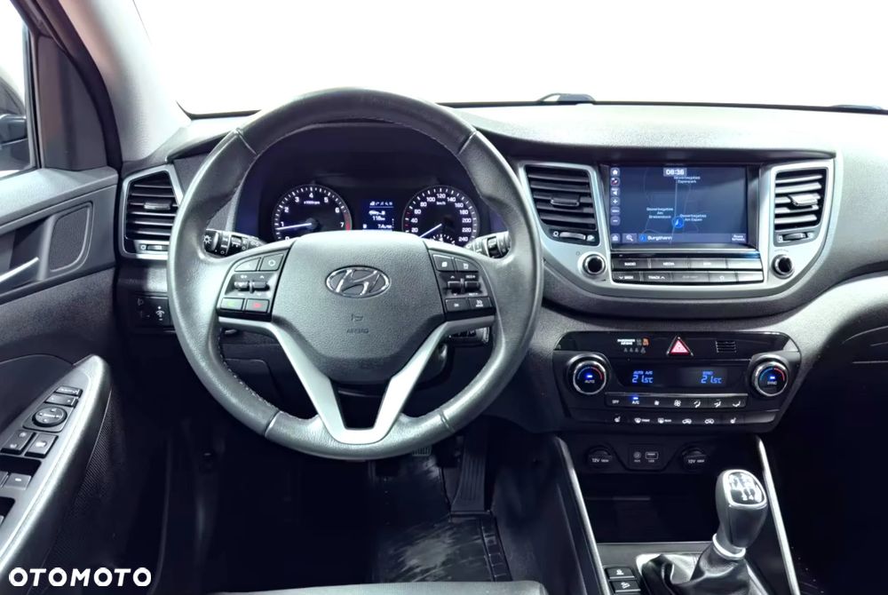 Hyundai Tucson 1.6 GDI BlueDrive Style 2WD - 23