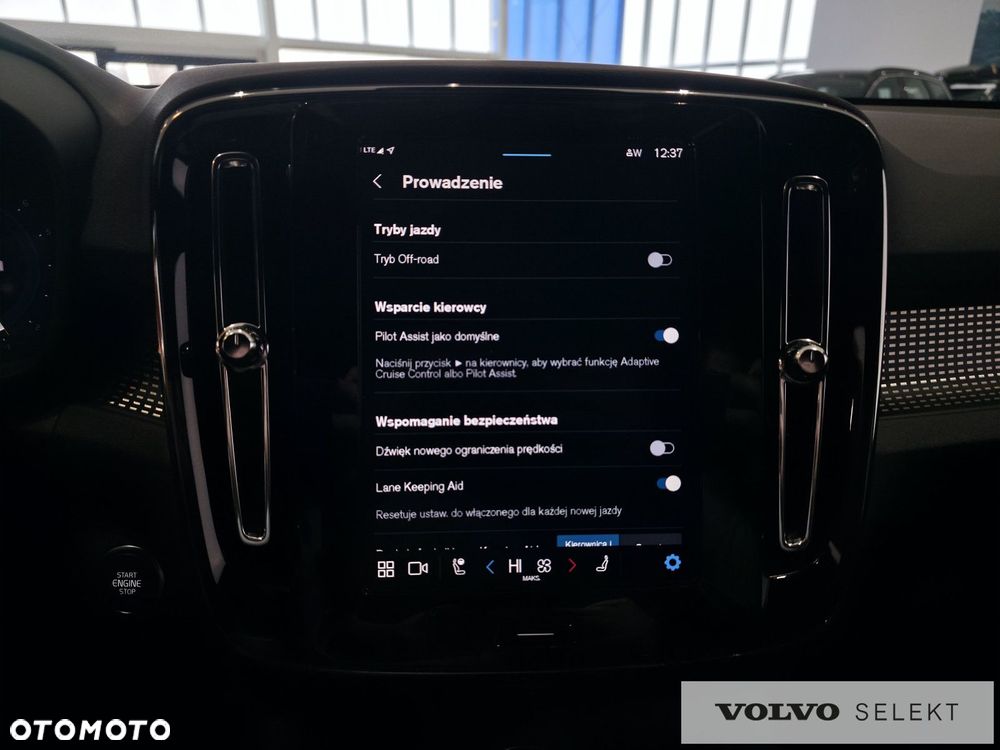 Volvo XC 40 - 22