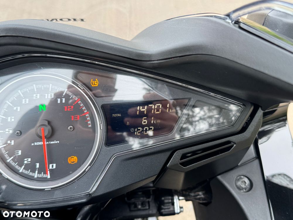 Honda VFR - 10