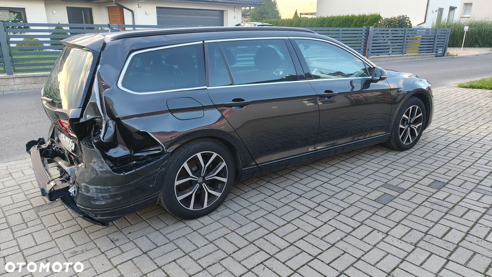 Volkswagen Passat 2.0 TDI EVO Business DSG - 4