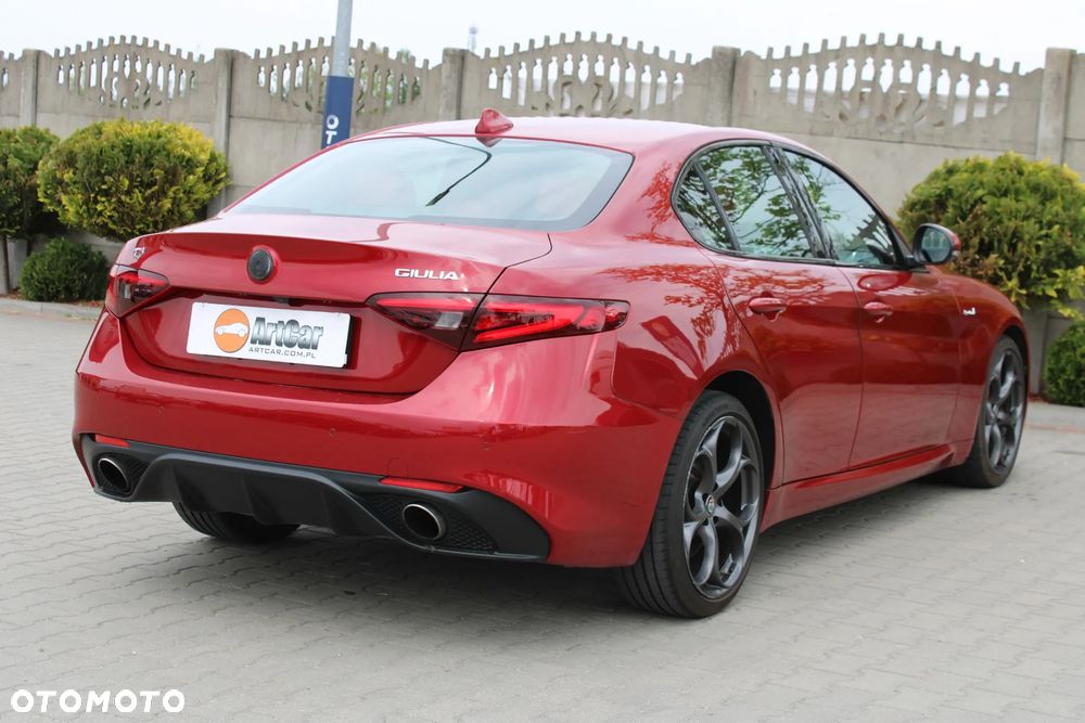 Alfa Romeo Giulia 2.0 Turbo 16V AT8-Q4 Veloce Ti - 7