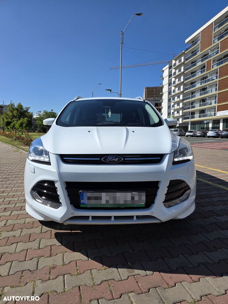 Ford Kuga 2.0 TDCi 2x4 Titanium - 2