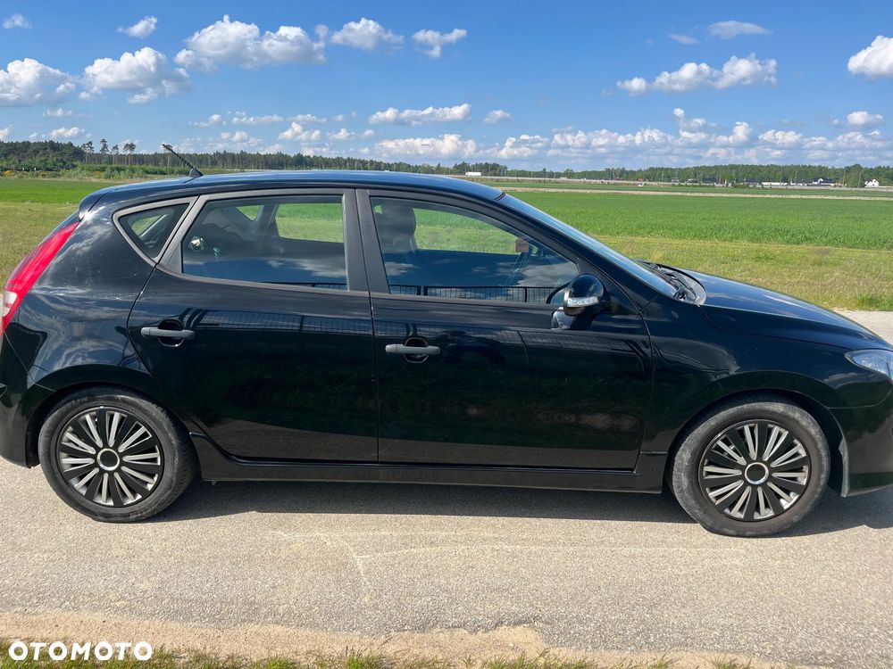 Hyundai i30 1.4 Classic EU5 - 12