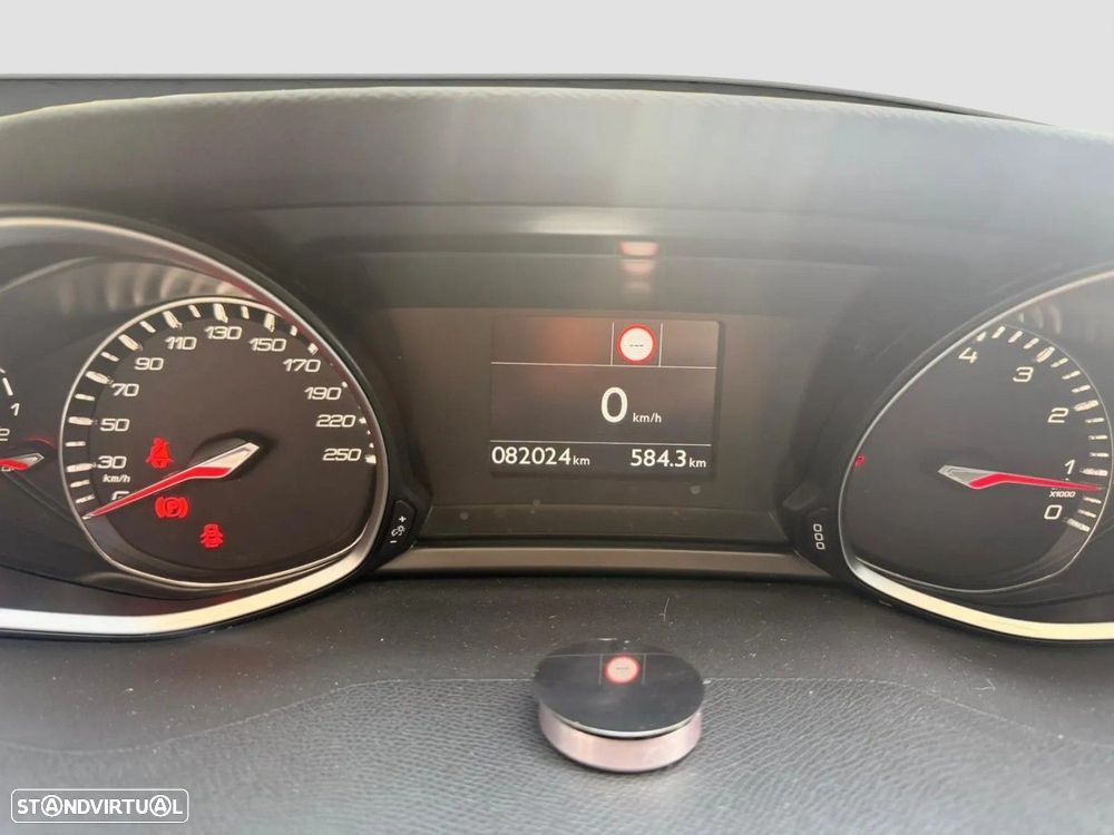 Peugeot 308 1.2 PureTech Active Pack - 11